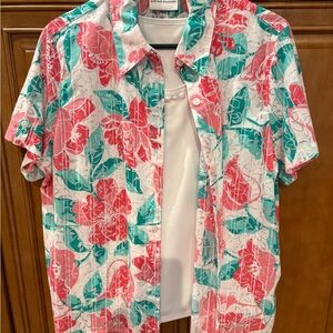 Alfred Dunner Pink and Green Floral Blouse With Attached White Tank Top Inside.